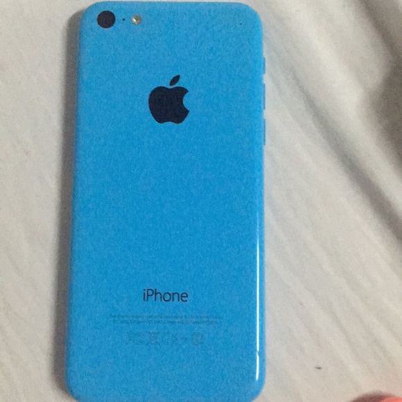 iPhone 5c and other parts to free one usb charger - Picture 8 of 8